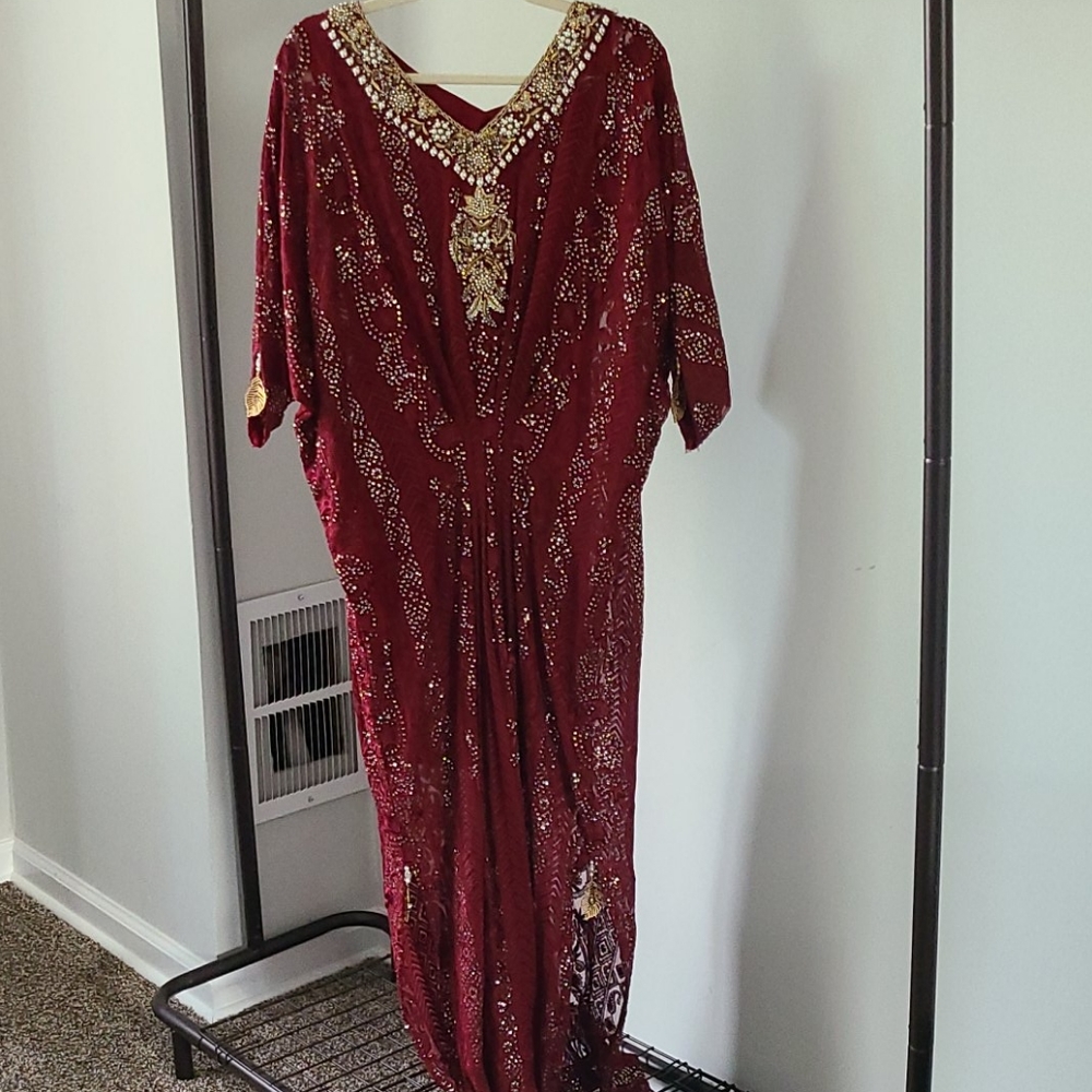 Small formal Pakistani/indian Kaftan